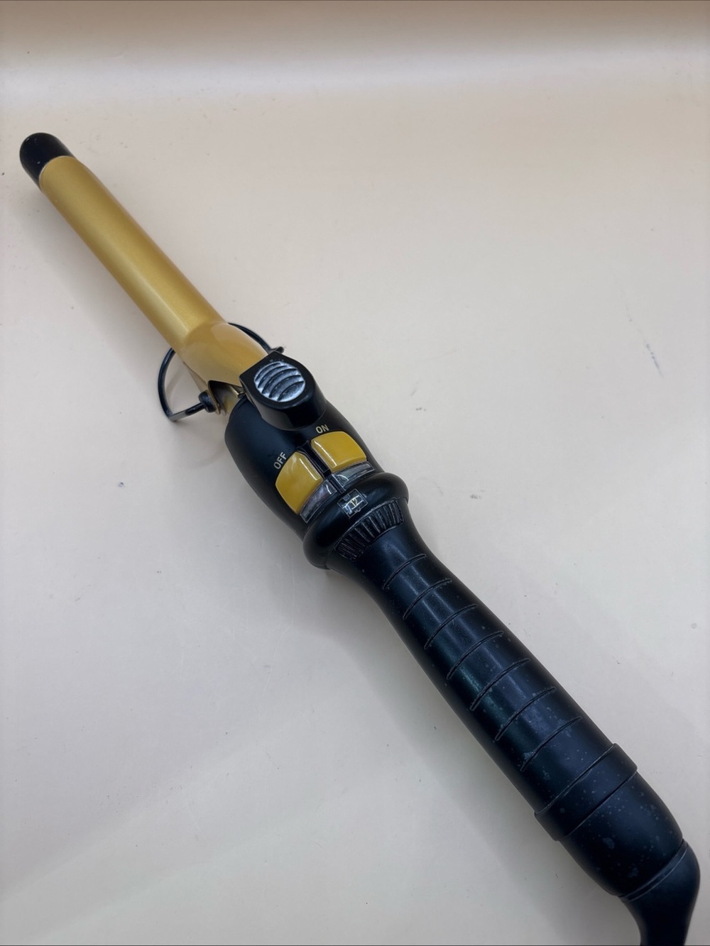 Jilbere by Conair Pro 3/4” Ceramic Curling Iron 400°F Swivel Cord Stand